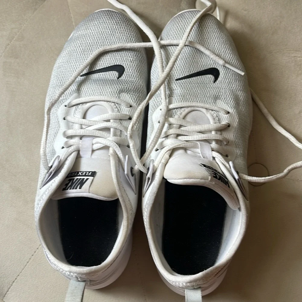 Nike Flex TR9 Athletic Shoes